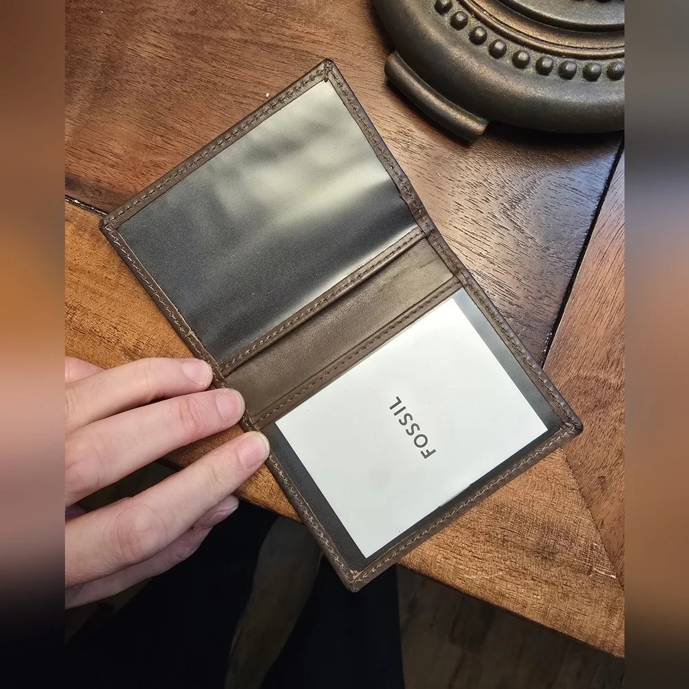 Fossil Men's Brown Leather Wallet
